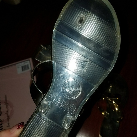 Michael Kors gold sandals - Picture 3 of 3